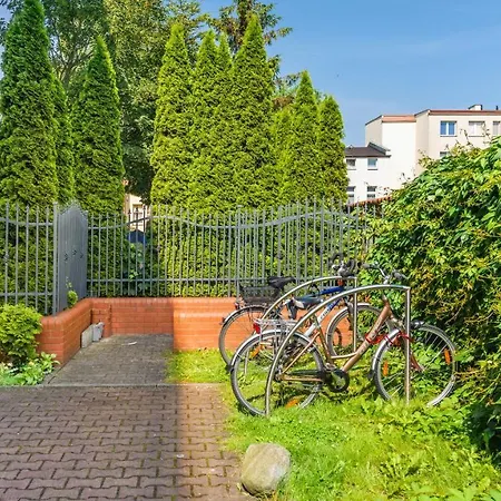 Holdu Pruskiego, Sun & Snow