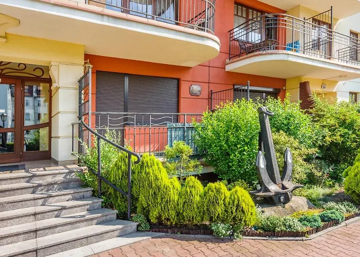 Holdu Pruskiego, Sun & Snow Daire *